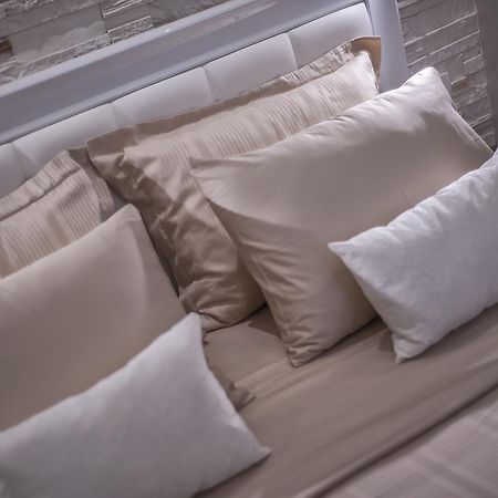 בודווה Luxury Boutique Studio Apartments מראה חיצוני תמונה