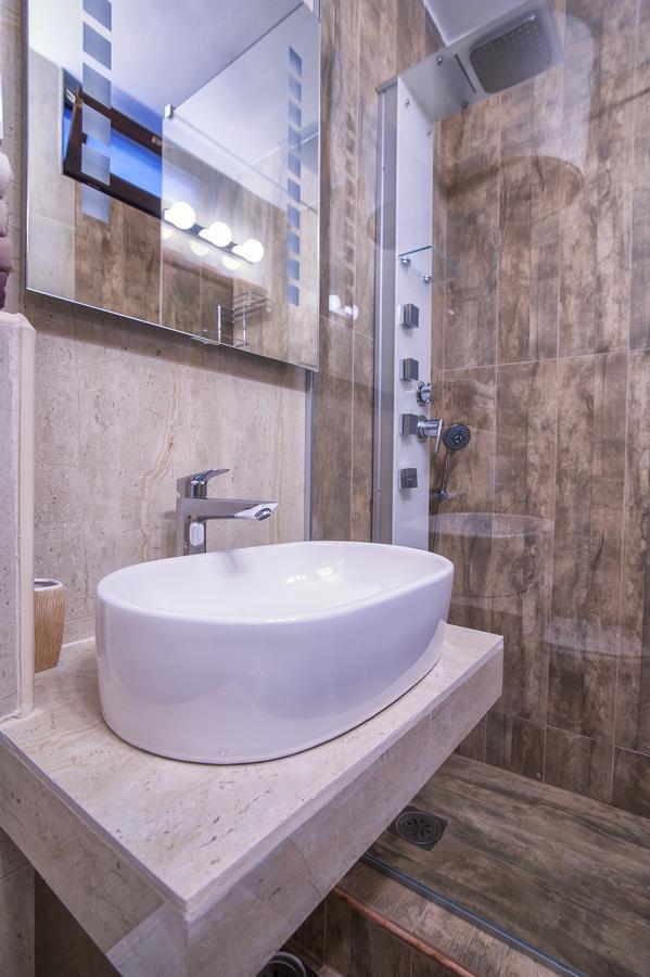 בודווה Luxury Boutique Studio Apartments מראה חיצוני תמונה